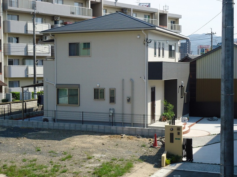 外観:2面バルコニーにしました